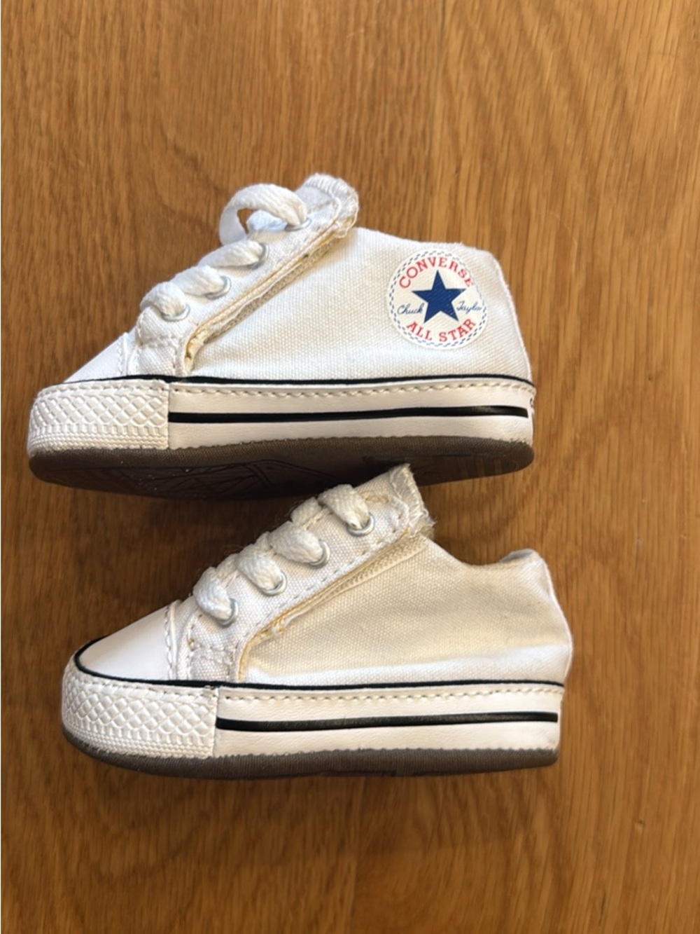 Converse Baby White Canvas Low Top Sneakers size 1